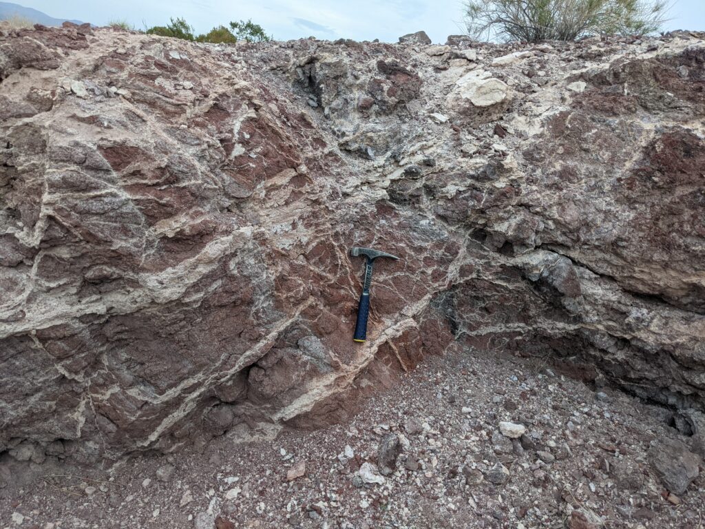 Sbf 20220909 Shb Basalt With Cal Clay Veining In Damaged Se Hw Of E Bfz